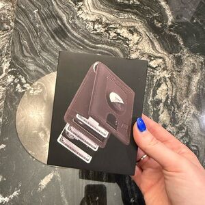 Men’s Trackable Leather Wallet